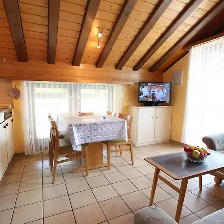 Golf Apartment *